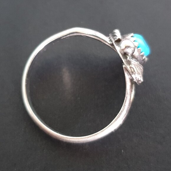 Dainty Vintage Native American Sleeping Beauty Turquoise Sterling Silver Ring - Picture 9 of 13